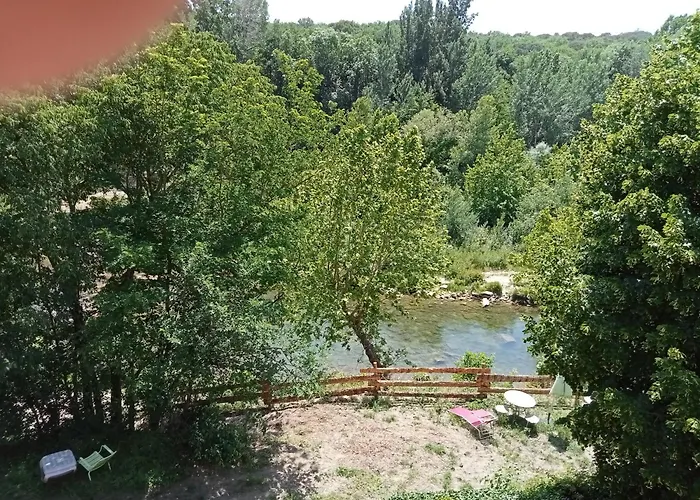 Domaine Du Moulin De Cors Πανσιόν