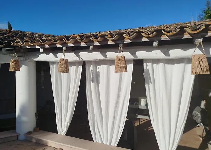 Domaine Du Moulin De Cors * La Roque-sur-Cèze